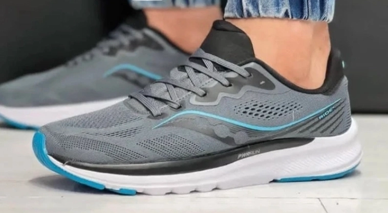 کتونی ساکونی ساخت ویتنام وارداتی سایز ۴۰ تا ۴۵ . Saucony14