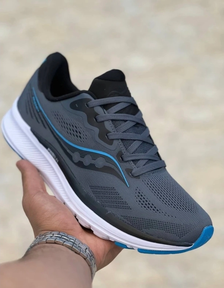 کتونی ساکونی ساخت ویتنام وارداتی سایز ۴۰ تا ۴۵ . Saucony14