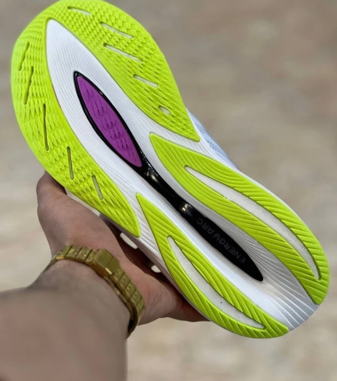 New balance fuelcell vietnamنیوبالانس