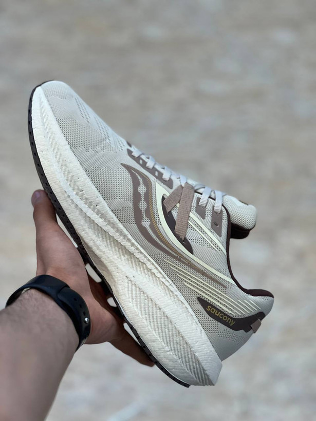 کتونی ساکونی اسپرت وارداتی ویتنام سایز ۴۰ تا ۴۵ تنوع در ۳رنگ saucony vietnam