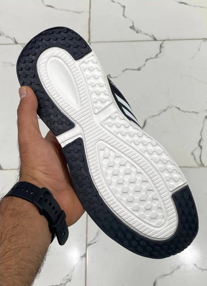 کتونی ادیداس وارداتی ویتنام سایز ۴۰ تا ۴۵ تنوع در ۲ رنگ جذاب adidas