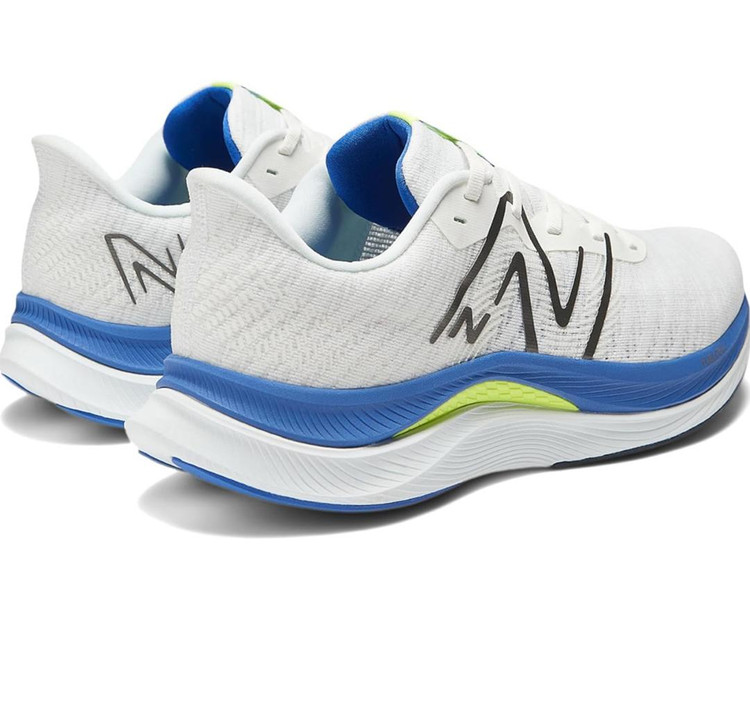 کتونی نیوبالانس وارداتی ویتنام سایز ۴۰ تا ۴۵ تنوع در ۴ رنگ جذاب . New balance fuelcell propel v4