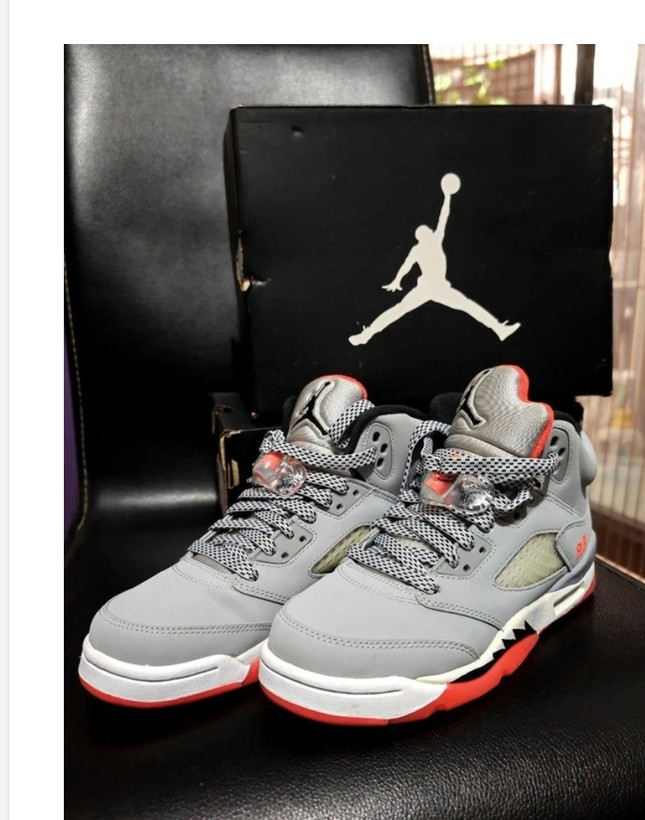 کتونی نایک ایرجردن ویتنام وارداتی سایز ۴۰ تا ۴۵ تنوع در ۶ رنگ جذاب nike Air jordan retro