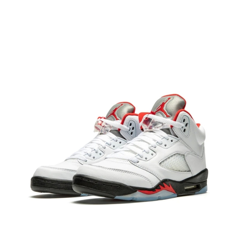 کتونی نایک ایرجردن ویتنام وارداتی سایز ۴۰ تا ۴۵ تنوع در ۶ رنگ جذاب nike Air jordan retro