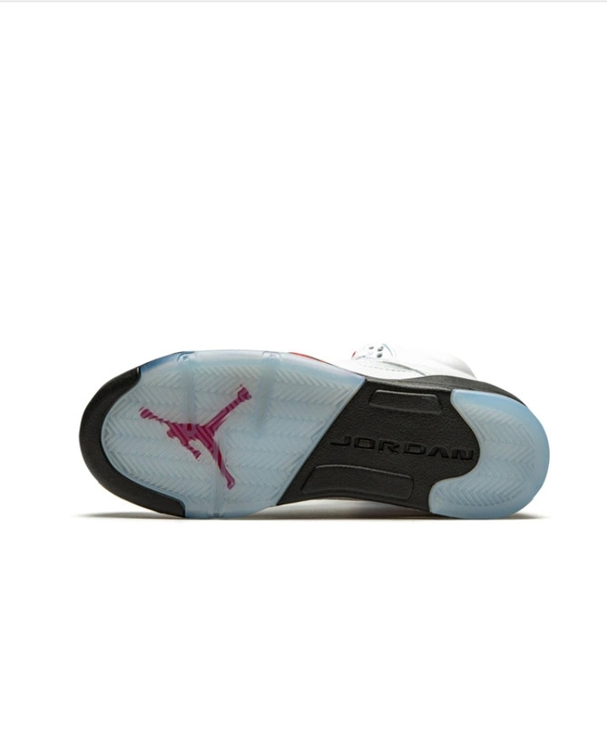 کتونی نایک ایرجردن ویتنام وارداتی سایز ۴۰ تا ۴۵ تنوع در ۶ رنگ جذاب nike Air jordan retro