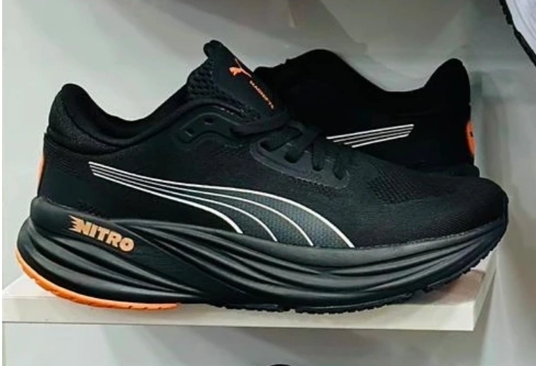 کتونی پوما مدل نیترو ساخت ویتنام سایز ۴۰ تا ۴۵ . Puma nitro vietnam