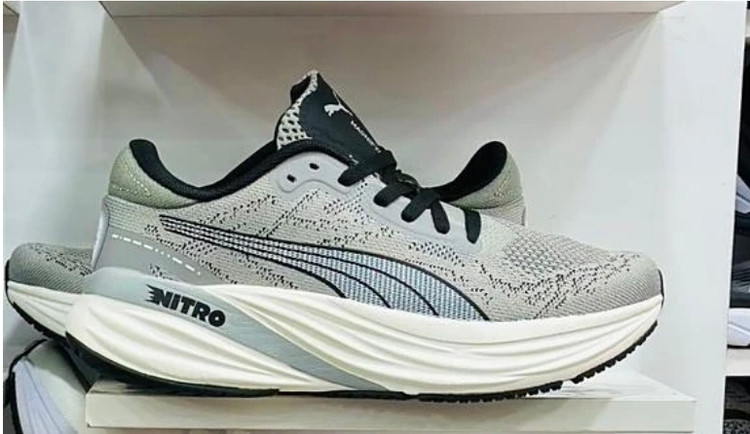 کتونی پوما مدل نیترو ساخت ویتنام سایز ۴۰ تا ۴۵ تنوع در ۴ رنگ جذاب . Puma nitro vietnam