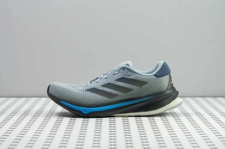 کتونی آدیداس سوپرنوا وارداتی ویتنام سایز ۴۰ تا ۴۵ تنوع در ۴ رنگ جذاب adidas super Nova vietnam