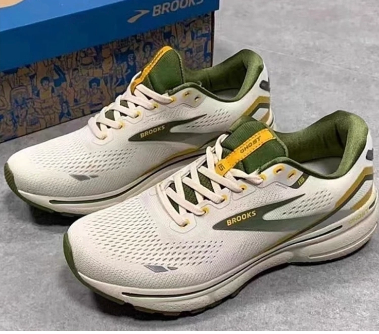 کتونی بروکس گوست ۱۵ وارداتی ویتنام سایز۴۰ تا۴۵ brooks ghost 15