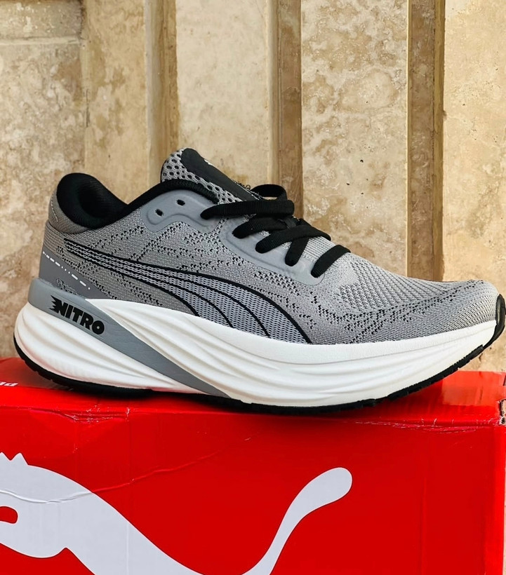 کتونی پوما مدل نیترو ساخت ویتنام سایز ۴۰ تا ۴۵ تنوع در ۴ رنگ جذاب . Puma nitro vietnam