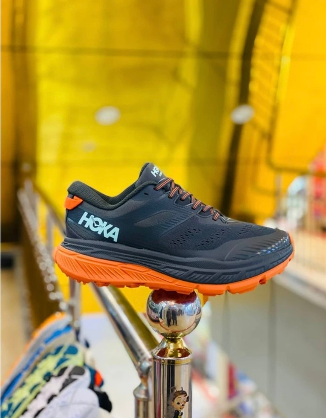 کتونی هوکا وارداتی ویتنام مستر کوالیتی A، سایز۴۰ تا ۴۵تنوع در ۶ رنگ جذاب hoka oneone stinson atr6