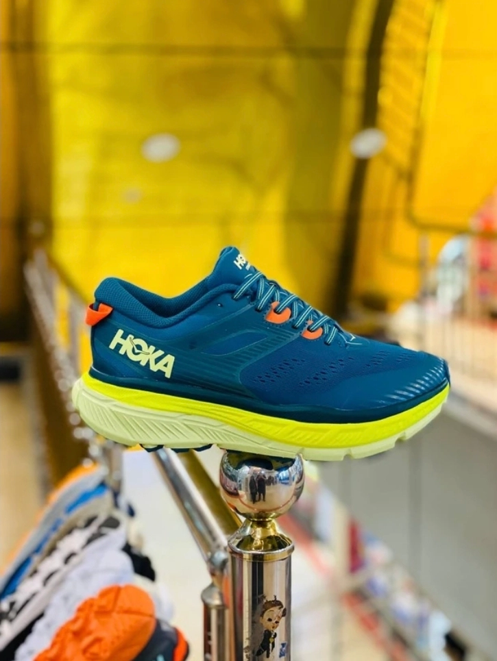 کتونی هوکا وارداتی ویتنام مستر کوالیتی A، سایز۴۰ تا ۴۵تنوع در ۶ رنگ جذاب hoka oneone stinson atr6