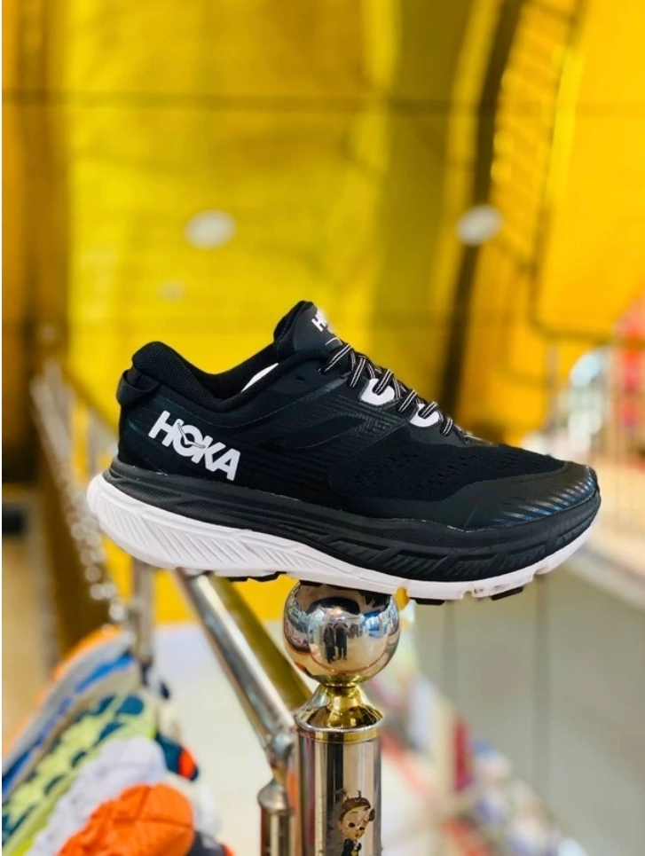 کتونی هوکا وارداتی ویتنام مستر کوالیتی A، سایز۴۰ تا ۴۵تنوع در ۶ رنگ جذاب hoka oneone stinson atr6