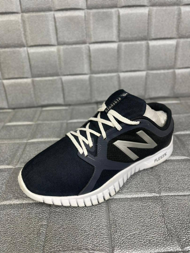 کتونی نیوبالانس رانینگ استوک اروپایی تاناکورا در حد سایز ۴۵ فروش به ضمانت اورجینال newbalance