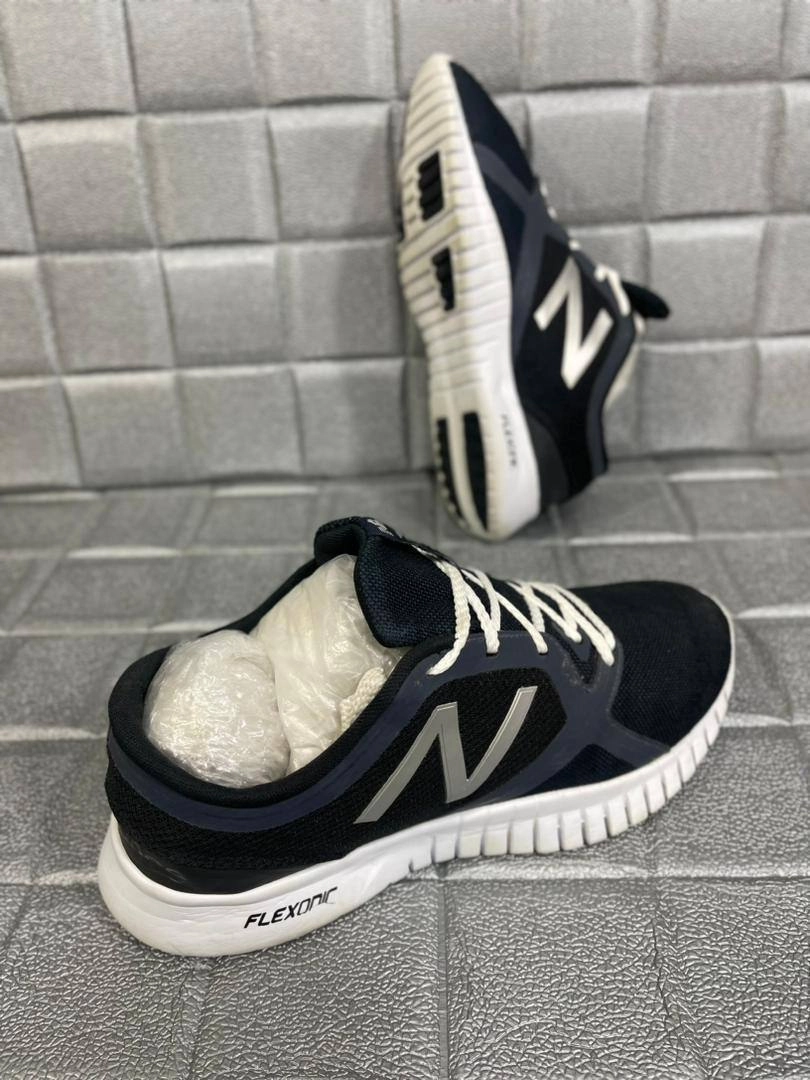 کتونی نیوبالانس رانینگ استوک اروپایی تاناکورا در حد سایز ۴۵ فروش به ضمانت اورجینال newbalance