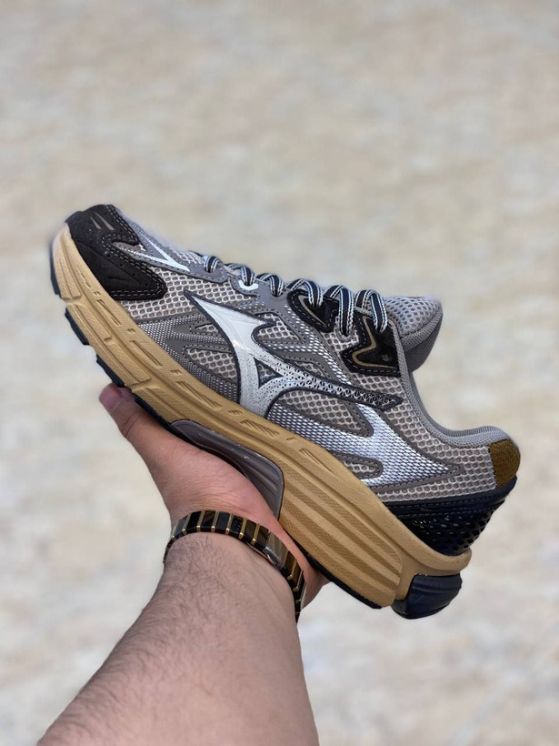 کتونی میزانو وارداتی ویتنام مستر کوالیتی aپایین ترین قیمت در ایران . سایز ۴۰ تا ۴۵.mizuno halo mix vietnam