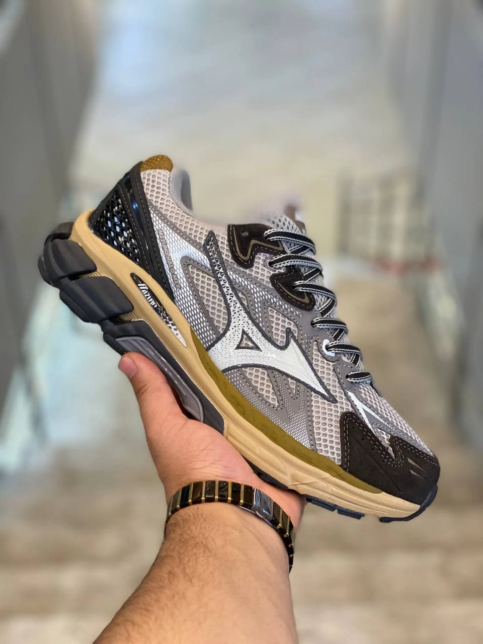 کتونی میزانو وارداتی ویتنام مستر کوالیتی aپایین ترین قیمت در ایران . سایز ۴۰ تا ۴۵.mizuno halo mix vietnam