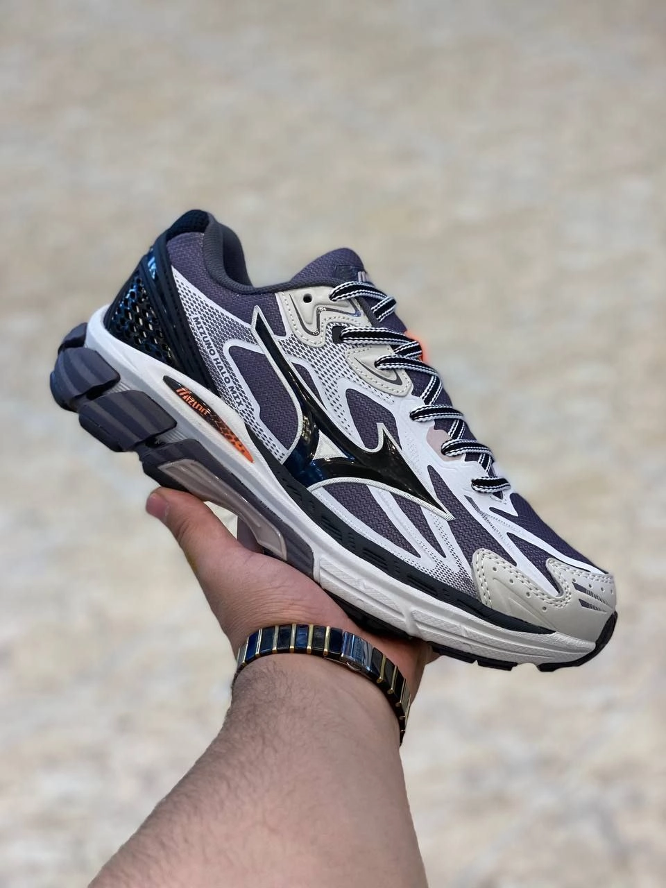 کتونی میزانو وارداتی ویتنام مستر کوالیتی aپایین ترین قیمت در ایران . سایز ۴۰ تا ۴۵.mizuno halo mix vietnam