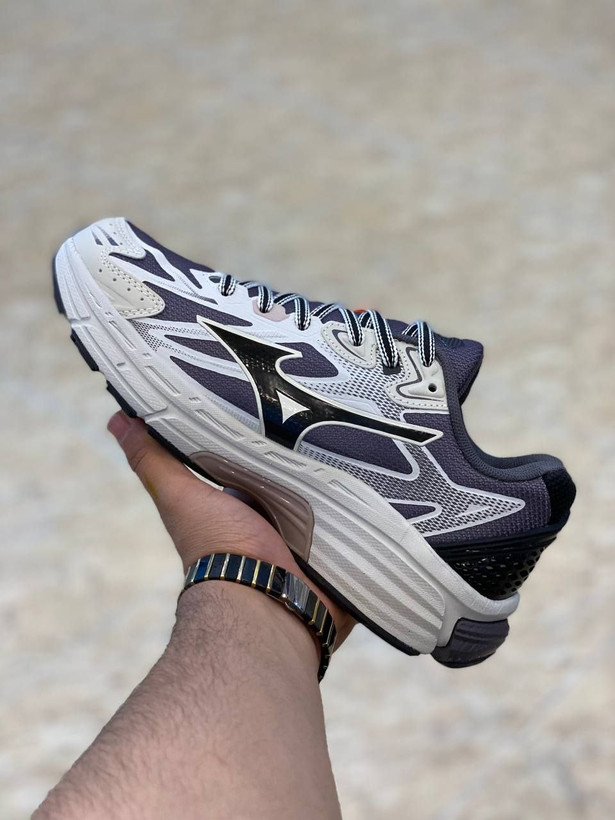 کتونی میزانو وارداتی ویتنام مستر کوالیتی aپایین ترین قیمت در ایران . سایز ۴۰ تا ۴۵.mizuno halo mix vietnam