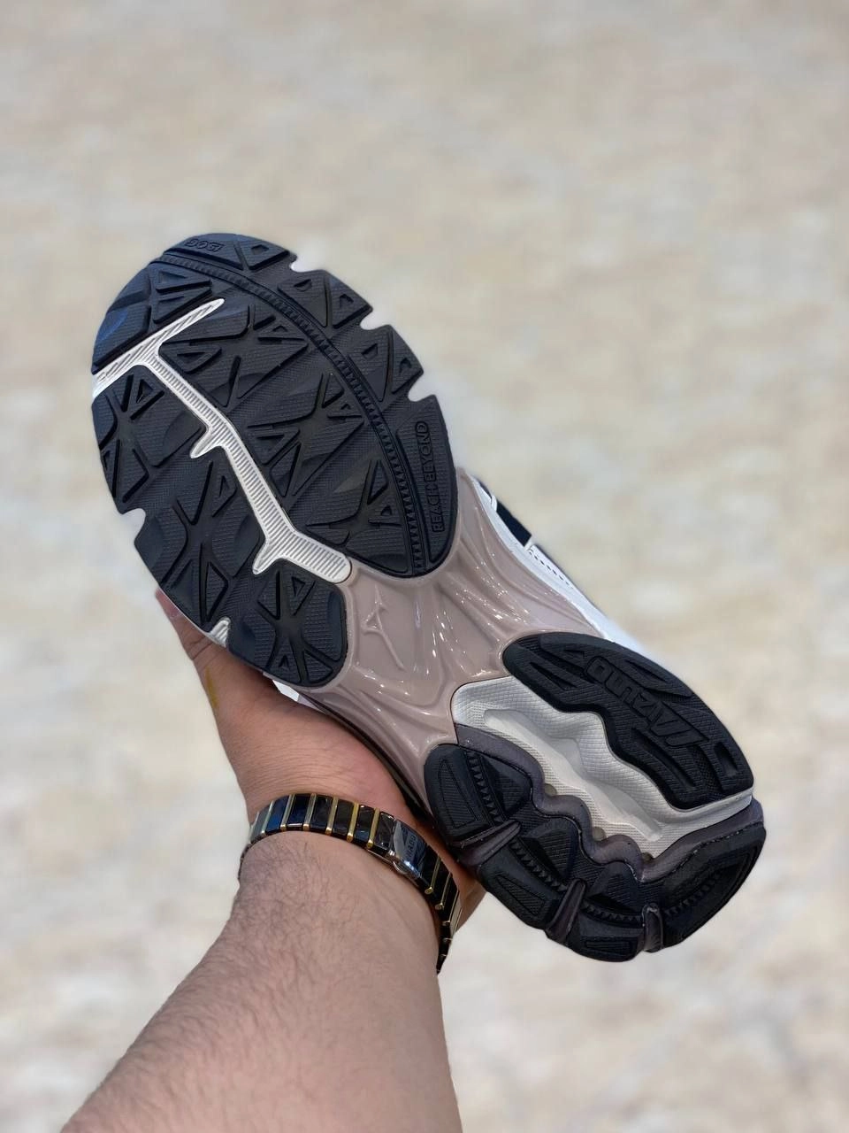 کتونی میزانو وارداتی ویتنام مستر کوالیتی aپایین ترین قیمت در ایران . سایز ۴۰ تا ۴۵.mizuno halo mix vietnam