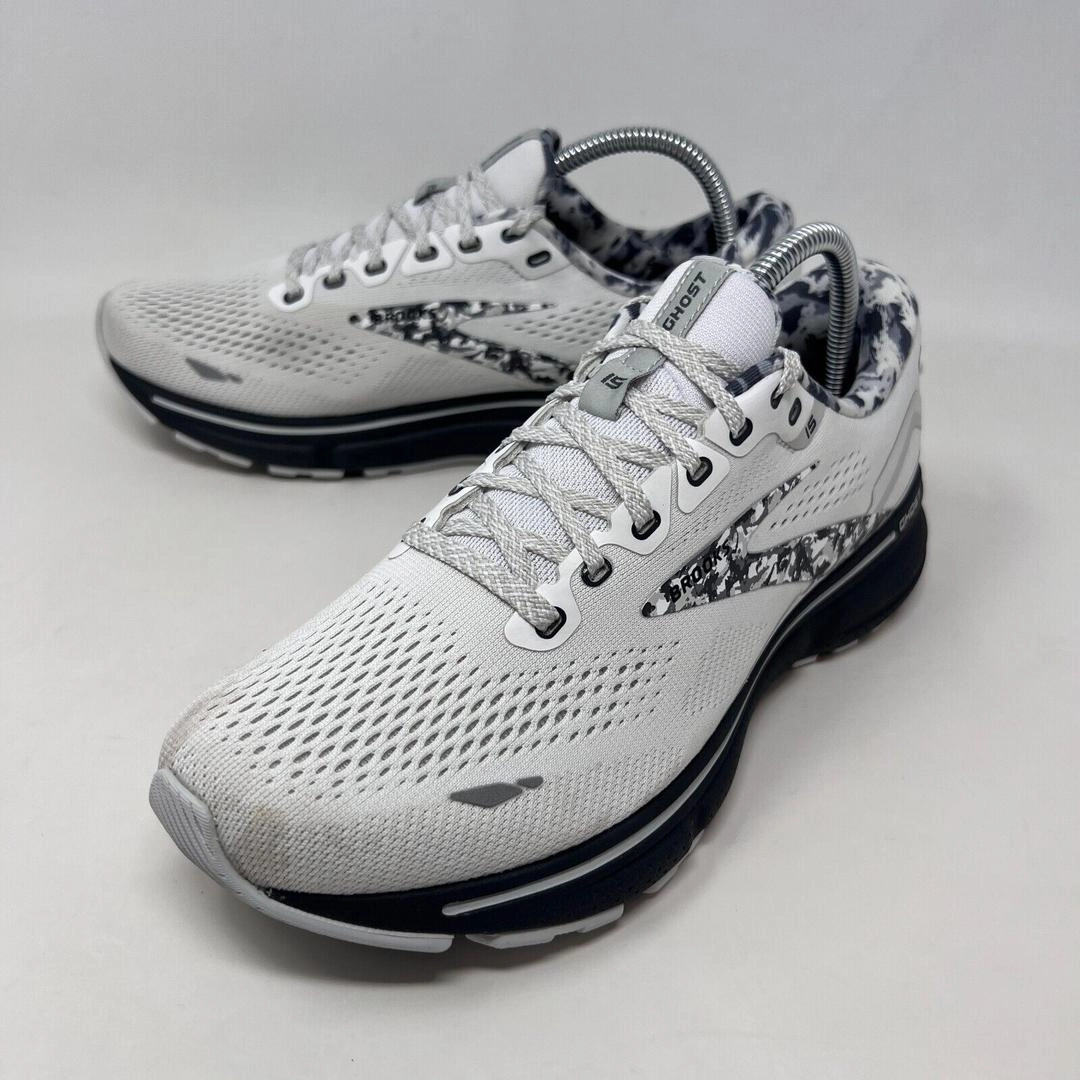 کتونی بروکس گوست ۱۵ وارداتی ویتنام سایز۴۰ تا۴۵ brooks ghost 15