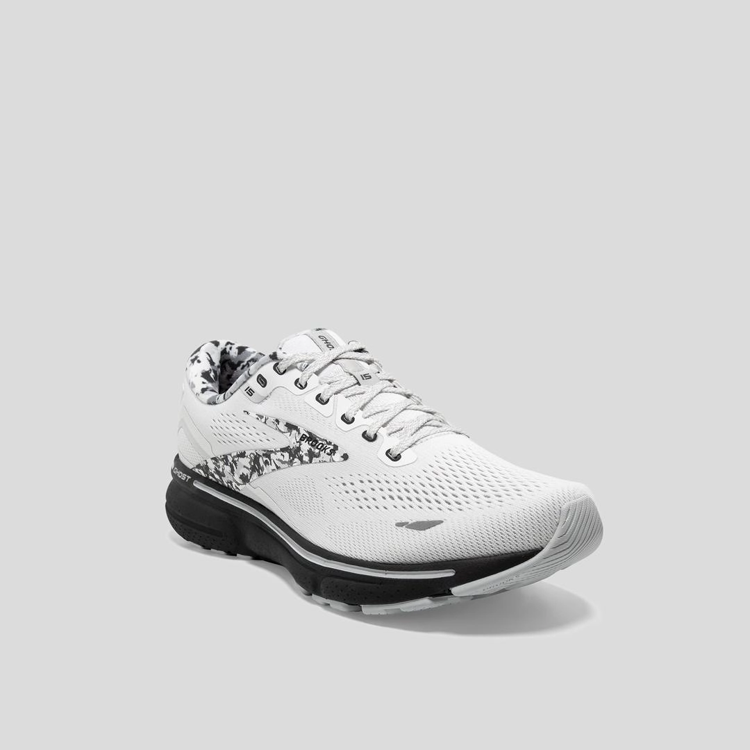 کتونی بروکس گوست ۱۵ وارداتی ویتنام سایز۴۰ تا۴۵ brooks ghost 15