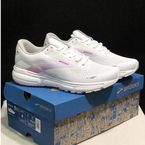 کتونی بروکس گوست ۱۵ وارداتی ویتنام سایز۴۰ تا۴۵ brooks ghost 15