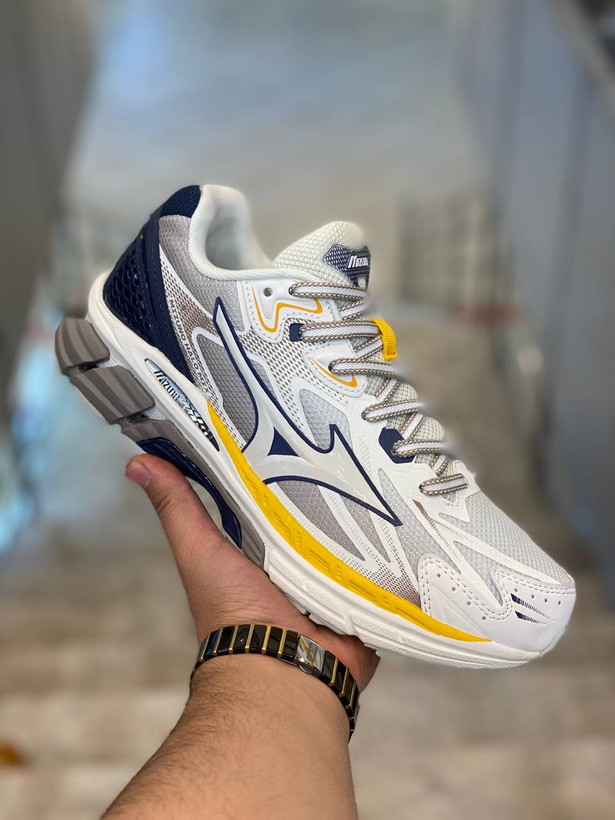کتونی میزانو ساخت ویتنام مستر کوالیتی Aپایین ترین قیمت در ایران . سایز ۴۰ تا ۴۵.mizuno halo mix vietnam