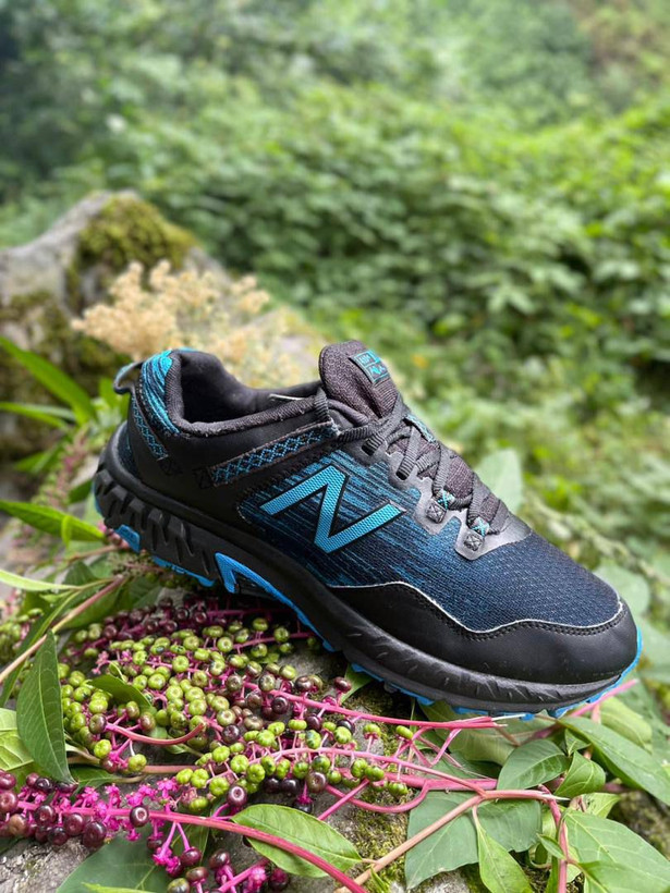 کتونی نیوبالانس استوک اروپایی تاناکورا در حد ، سایز۴۵ . فروش به ضمانت اورجینال . Newbalance original