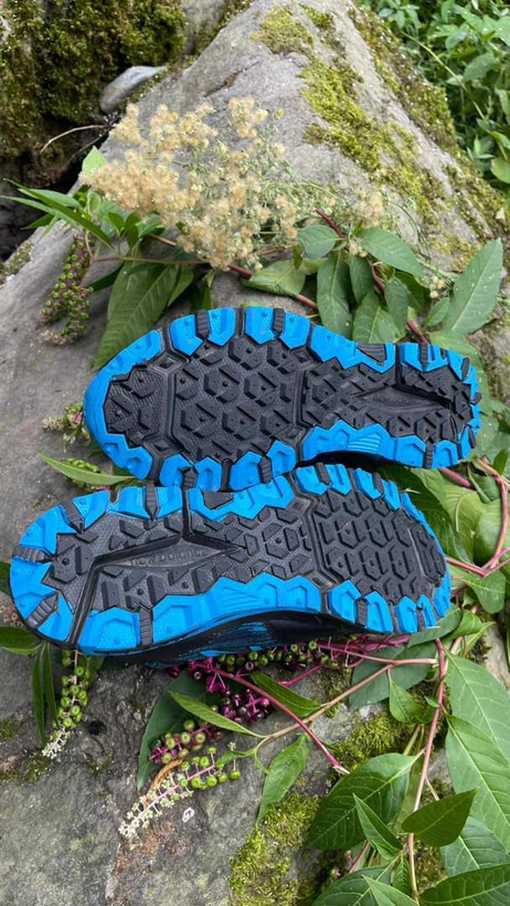 کتونی نیوبالانس استوک اروپایی تاناکورا در حد ، سایز۴۵ . فروش به ضمانت اورجینال . Newbalance original