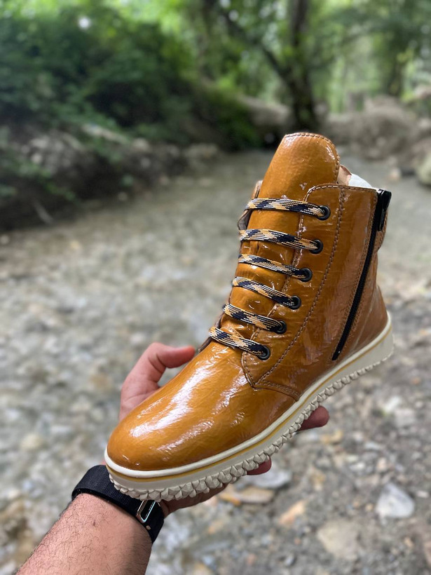 بوت ریکر اورجینال استوک اروپایی در حد سایز ۴۲ ، فروش به ضمانت اورجینال . Boot original