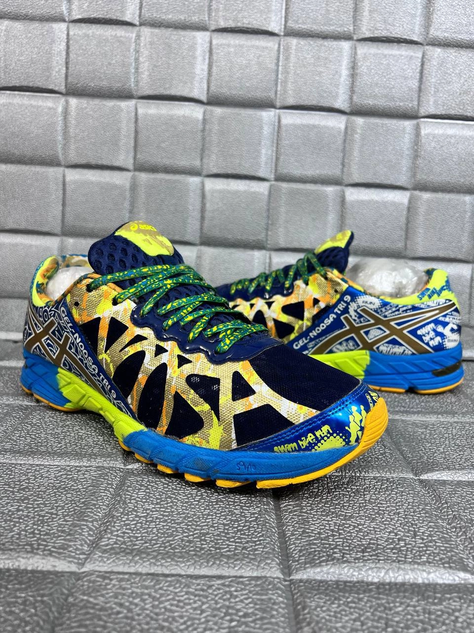 کتونی اسیکس استوک اروپایی تاناکورا در حد سایز ۴۴_۴۵فروش به ضمانت اورجینال . Asics original