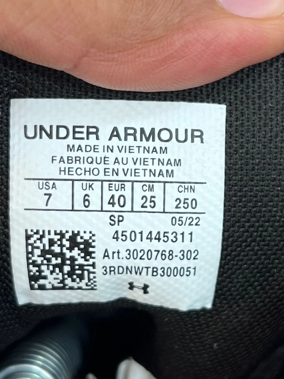 کتونی اندرارمور گورتکس ویبرام سایز ۴۰ تا ۴۴ وارداتی ویتنام . تنوع در ۳ رنگ جذاب .underarmour