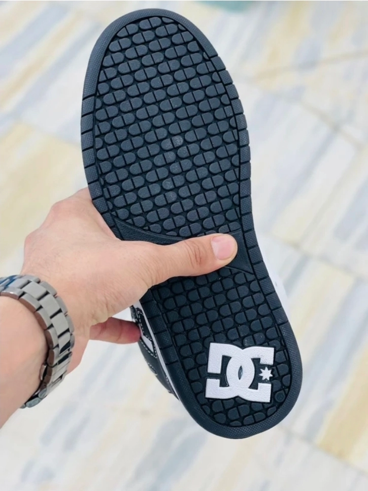 کتونی Dc co shoes usa وارداتی ویتنام مستر کوالیتی a , پایین ترین قیمت در ایران ، سایز ۴۰ تا ۴۵