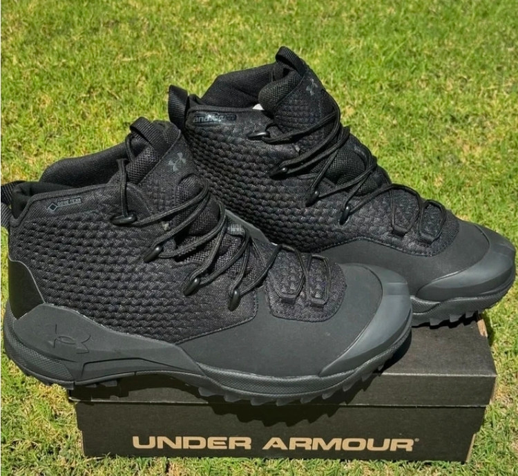 آندرارمور گورتکس وارداتی ساخت ویتنام , سایز ۴۰ تا ۴۵ ، پایین ترین قیمت در ایران . Under armour lnfil hike Goretex