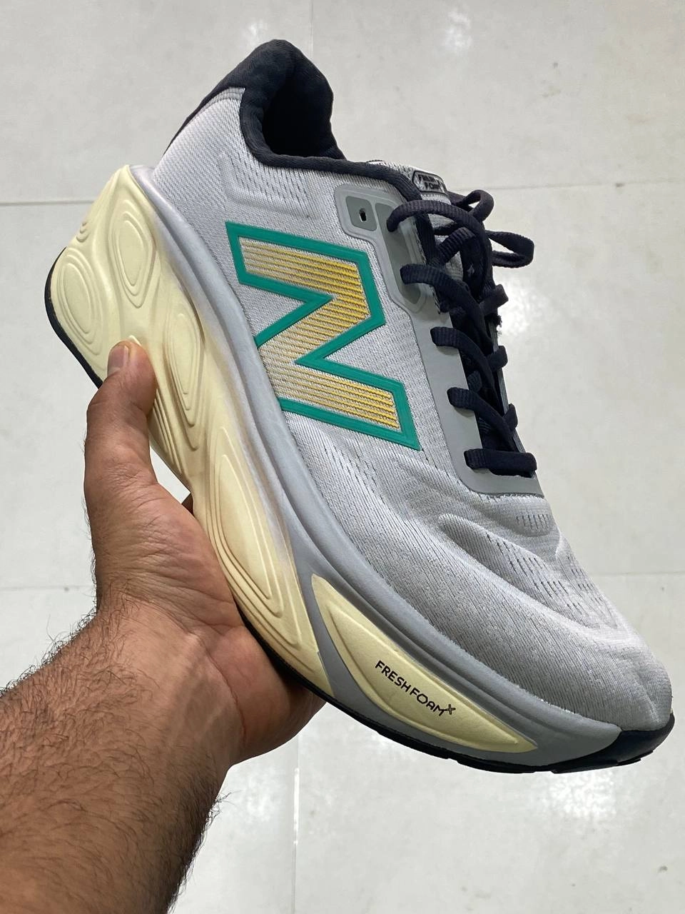 کتونی نیوبالانس فرش فوم/New balance freshfoam x more /ساخت ویتنام/سایز ۴۰ تا ۴۵/ پایین ترین قیمت در ایران .فروش ویژه.