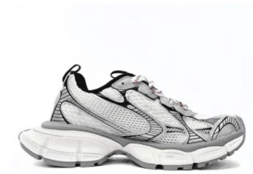 کتونی بالنسیاگا ۳ وارداتی سایز ۴۴تا۴۶ساخت ایتالیا balenciaga 3 xL