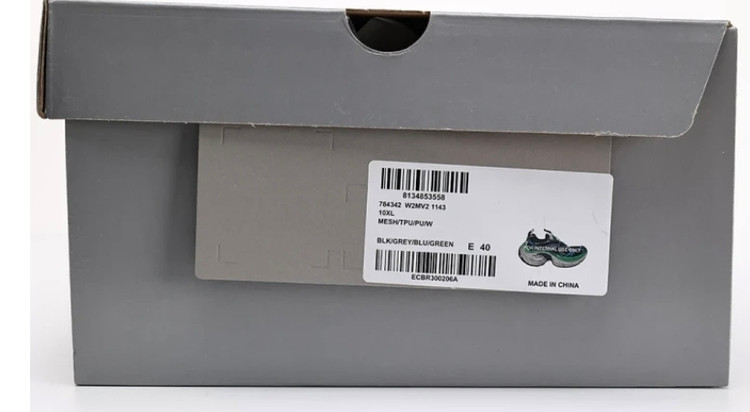 کتونی بالنسیاگا ۳ وارداتی سایز ۴۰_۴۱_۴۲_۴۳_۴۴_۴۵ساخت ایتالیا balenciaga 3 xL