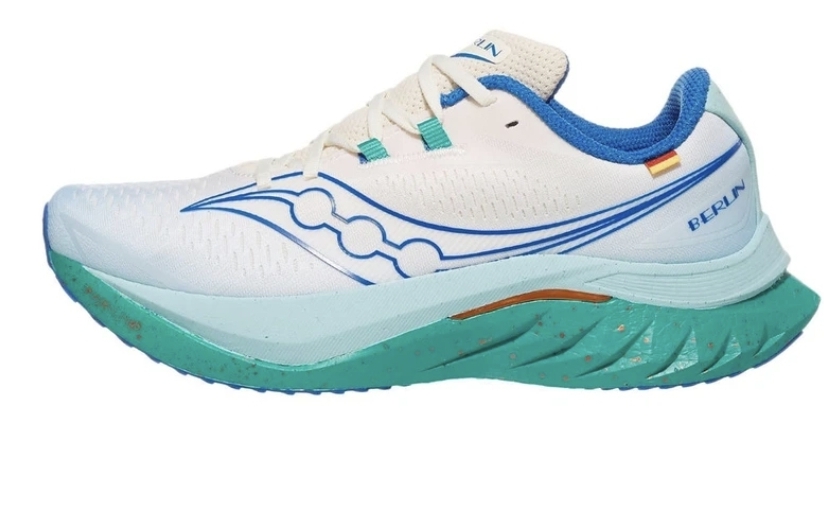 کتونی ساکونی وارداتی ویتنام پایین ترین قیمت در ایران ،تنوع در ۵ رنگ جذاب .Saucony Endorphin Speed 4