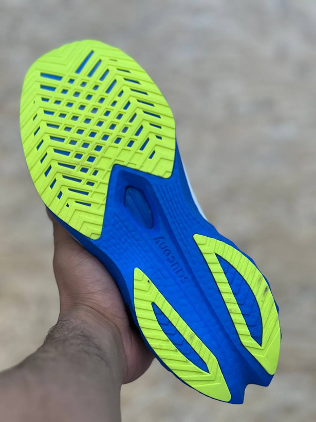 کتونی ساکونی وارداتی ویتنام پایین ترین قیمت در ایران ،تنوع در ۵ رنگ جذاب .Saucony Endorphin Speed 4