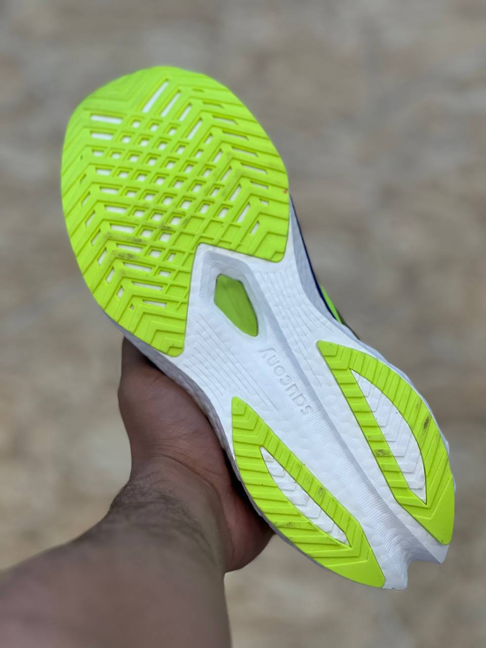 کتونی ساکونیSaucony Endorphin Speed 4 ساخت ویتنام فروش عمده و تک
