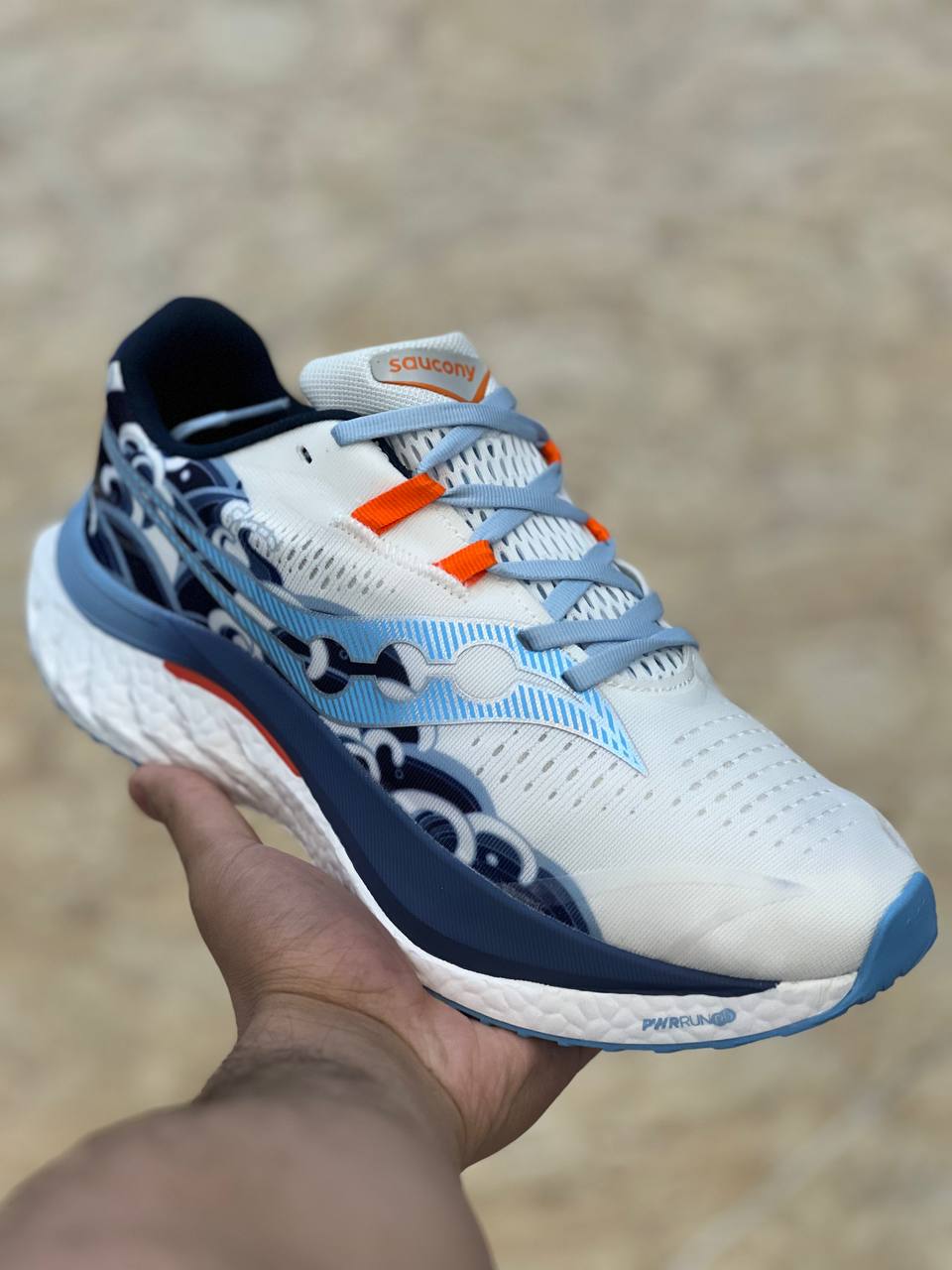 کتونی ساکونیSaucony Endorphin Speed 4 ساخت ویتنام ،فروش بصورت عمده و تک