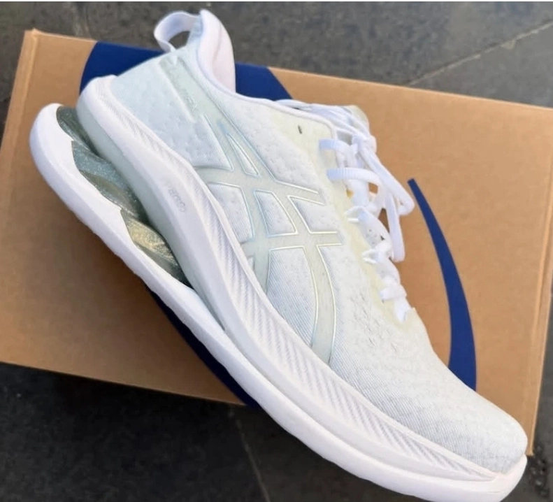 کتونی اسیکس ژل کینسی مکس وارداتی ویتنام سایز ۴۰ تا ۴۵ تنوع در ۶ رنگ جذاب Asics Gel _Kinsei Max