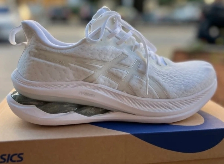 کتونی اسیکس ژل کینسی مکس وارداتی ویتنام سایز ۴۰ تا ۴۵ تنوع در ۶ رنگ جذاب Asics Gel _Kinsei Max
