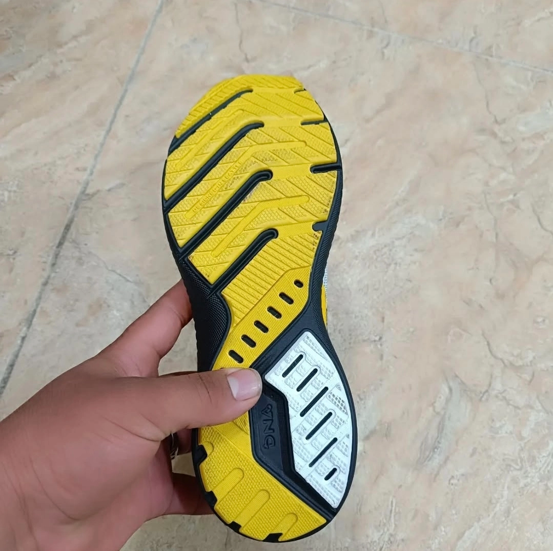 کتونی بروکس وارداتی ویتنام سایز ۴۰تا ۴۵ تنوع در ۵ رنگ جذاب فروش بصورت عمده و تک BROOKS
