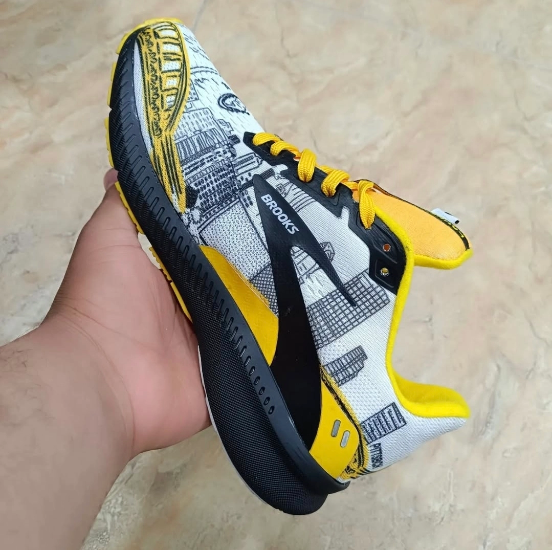کتونی بروکس وارداتی ویتنام سایز ۴۰تا ۴۵ تنوع در ۵ رنگ جذاب فروش بصورت عمده و تک BROOKS