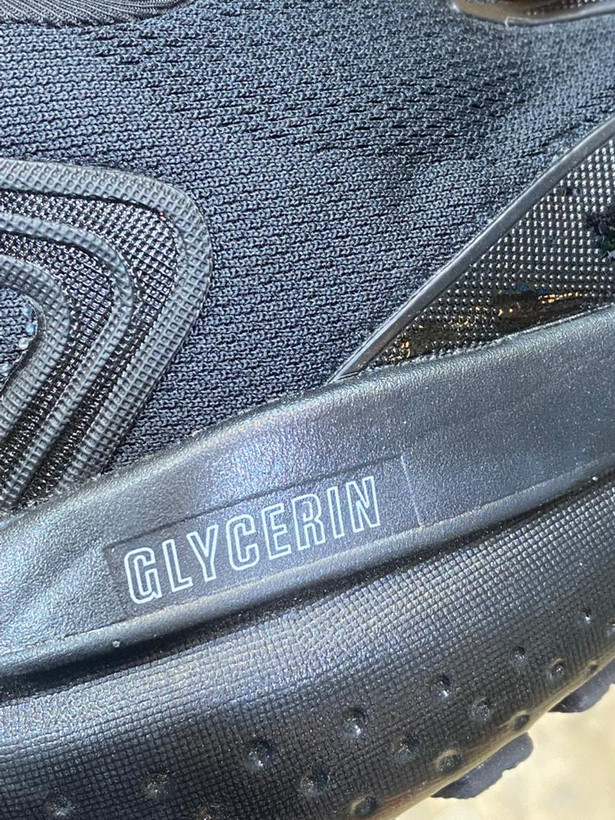 کتونی بروکس گلیسرین ۲۱ وارداتی ویتنام سایز ۴۲ تا ۴۶ فروش بصورت عمده و تک BROOKS GLYCERIN GTS 21
