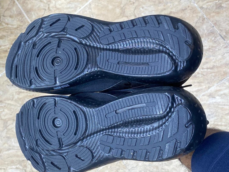 کتونی بروکس گلیسرین ۲۱ وارداتی ویتنام سایز ۴۲ تا ۴۶ فروش بصورت عمده و تک BROOKS GLYCERIN GTS 21