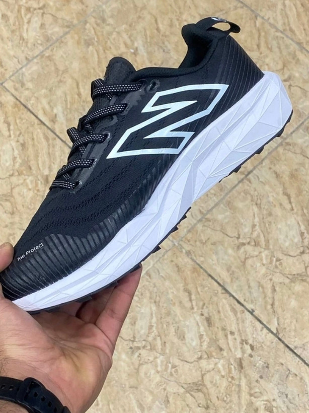 کتونی نیوبالانس وارداتی ویتنام سایز ۴۲ الی ۴۵ . New balance fuelcell