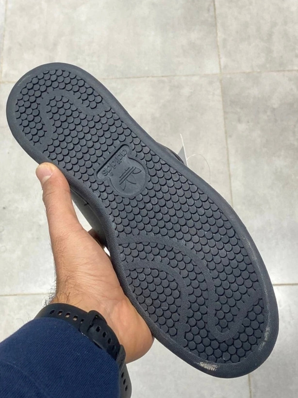 کتونی ادیداس ساخت ویتنام وارداتی سایز ۴۰ ۴۱ ۴۲ ۴۳ ۴۴ ۴۵فروش تکی و عمده adidas stansmith ضمانت کیفیت کالا
